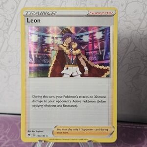Trainer Leon 154/185 Pokemon TCG Holo Rare